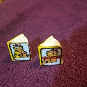 Vintage Birchcroft Fine Bone China Garfield Yellow and White Thimble Books